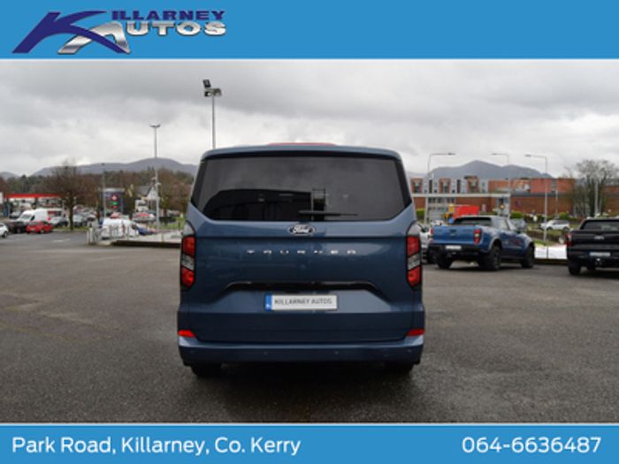 Ford Tourneo Custom 2025