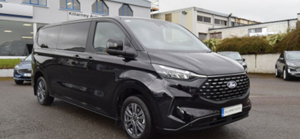Ford Tourneo Custom 2025