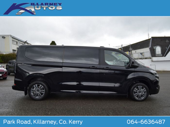 Ford Tourneo Custom 2025