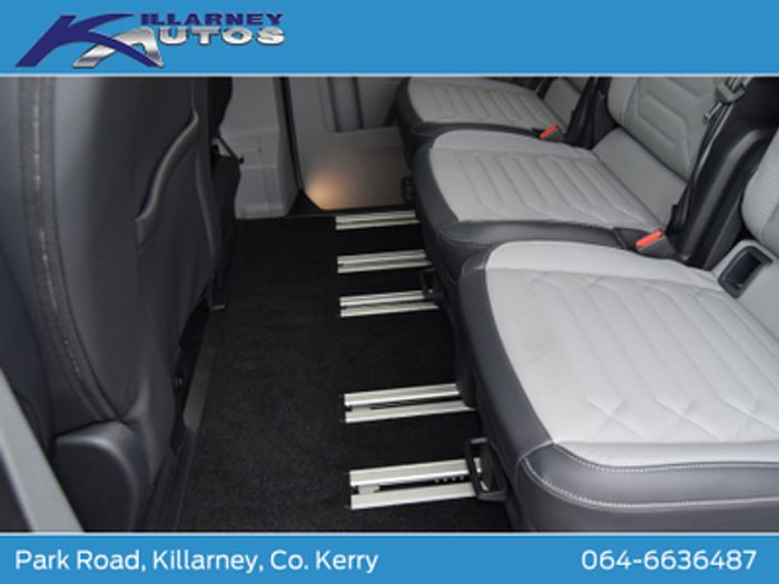 Ford Tourneo Custom 2025