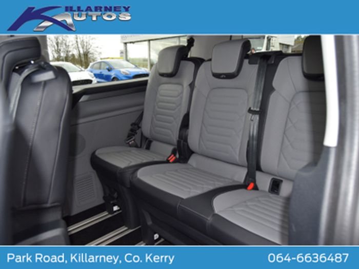 Ford Tourneo Custom 2025