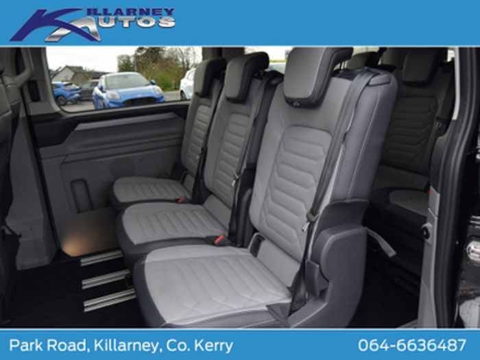 Ford Tourneo Custom 2025