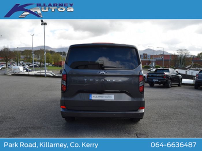Ford Tourneo Custom 2025