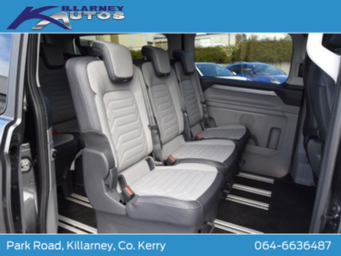 Ford Tourneo Custom 2025