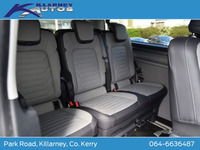 Ford Tourneo Custom 2025