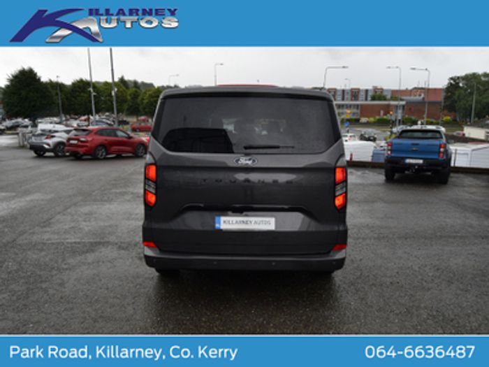 Ford Tourneo Custom 2025