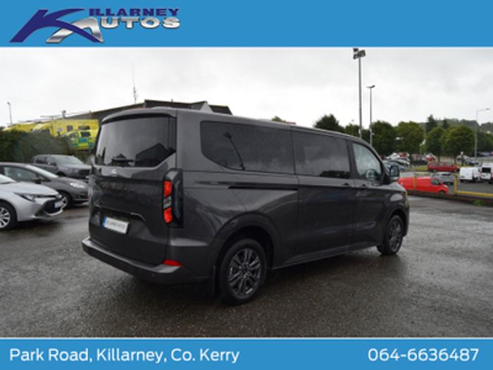 Ford Tourneo Custom 2025