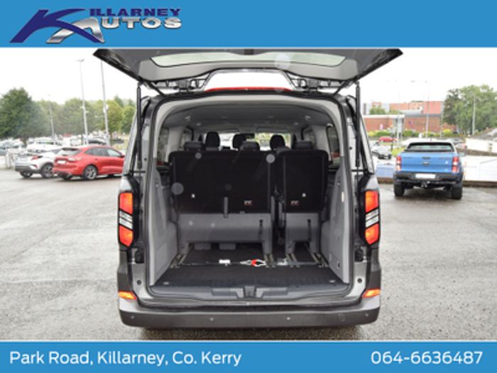 Ford Tourneo Custom 2025