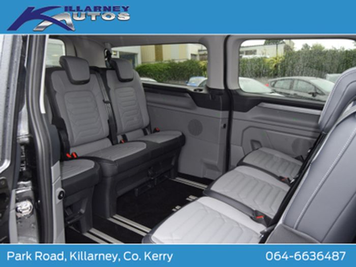 Ford Tourneo Custom 2025