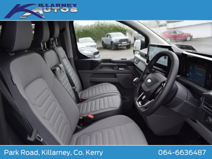 Ford Tourneo Custom 2025