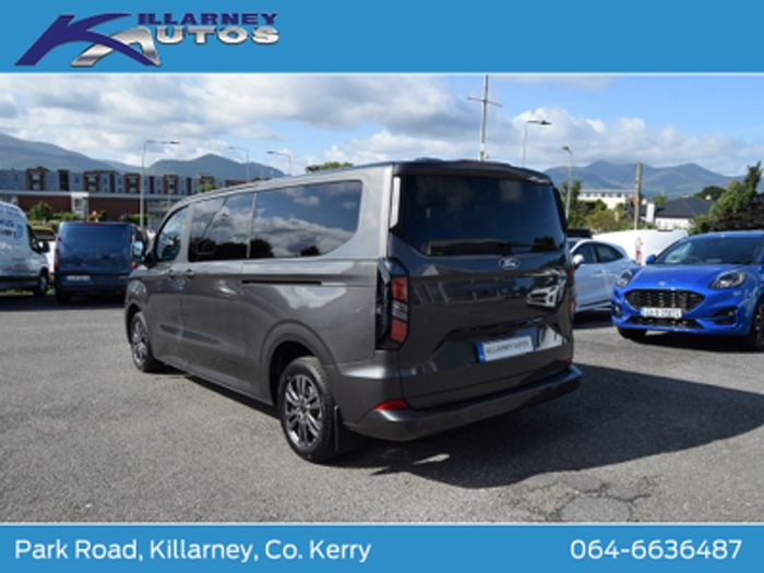 Ford Tourneo Custom 2025