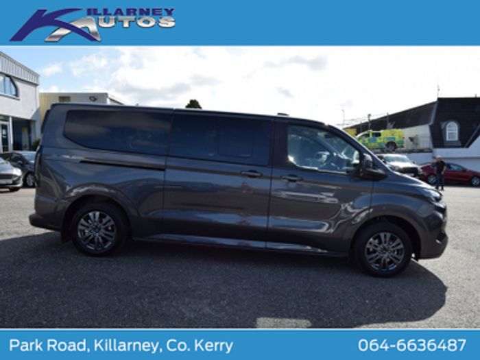 Ford Tourneo Custom 2025