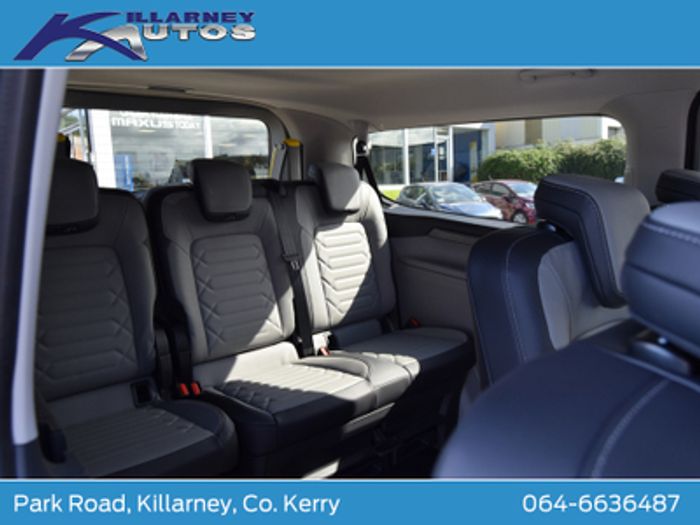 Ford Tourneo Custom 2025