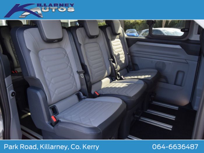 Ford Tourneo Custom 2025