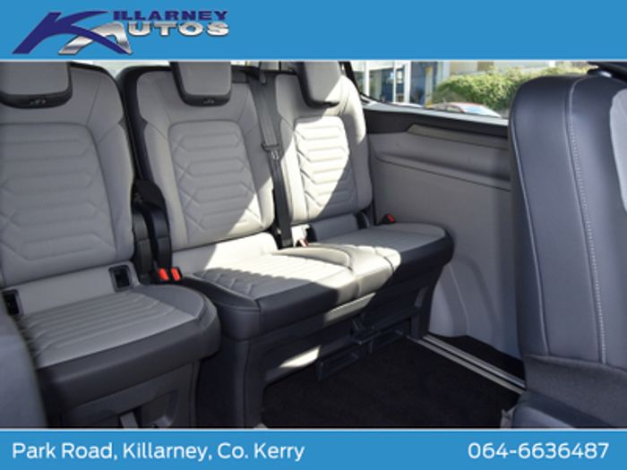 Ford Tourneo Custom 2025