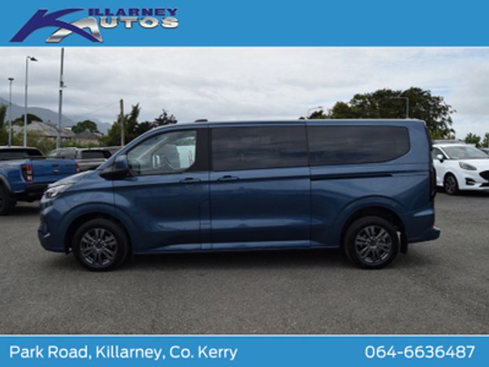 Ford Tourneo Custom 2025