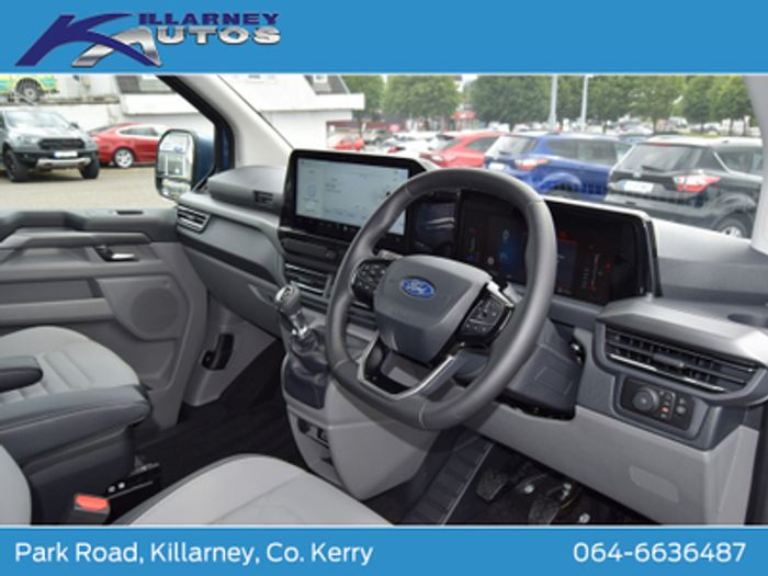 Ford Tourneo Custom 2025