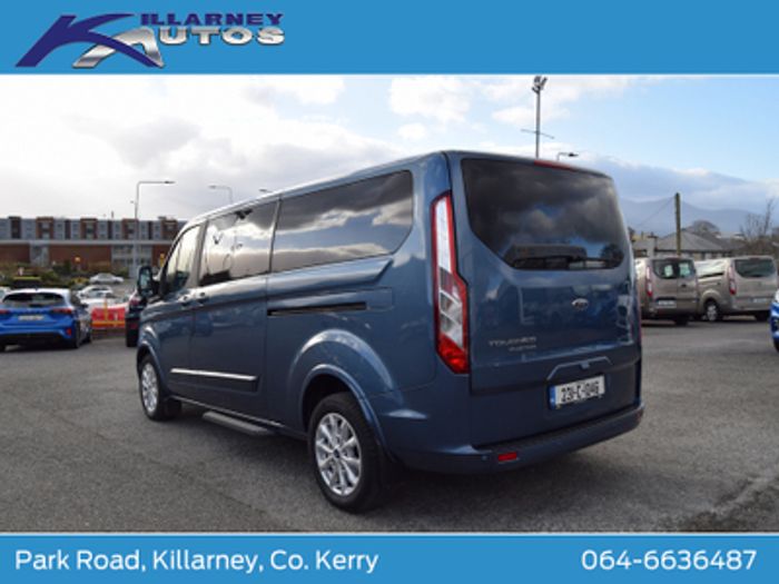 Ford Tourneo Custom 2023
