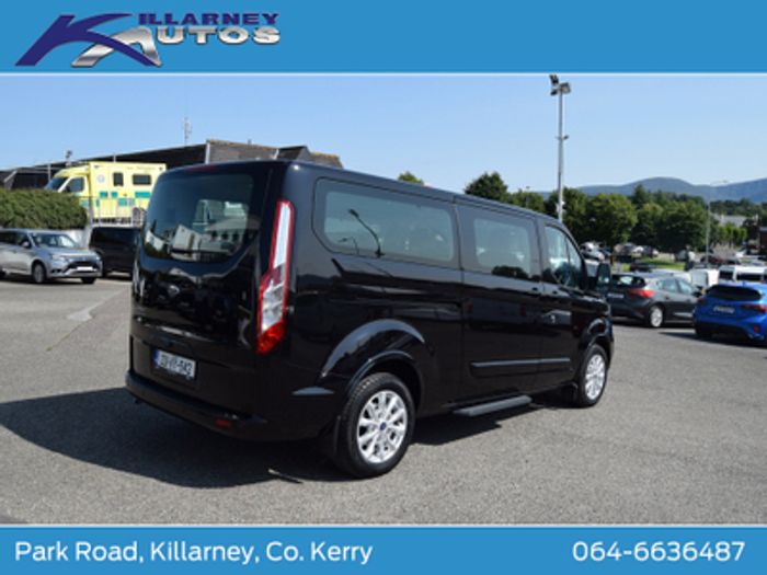 Ford Tourneo Custom 2023