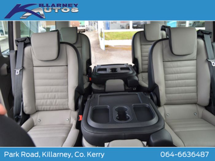 Ford Tourneo Custom 2023