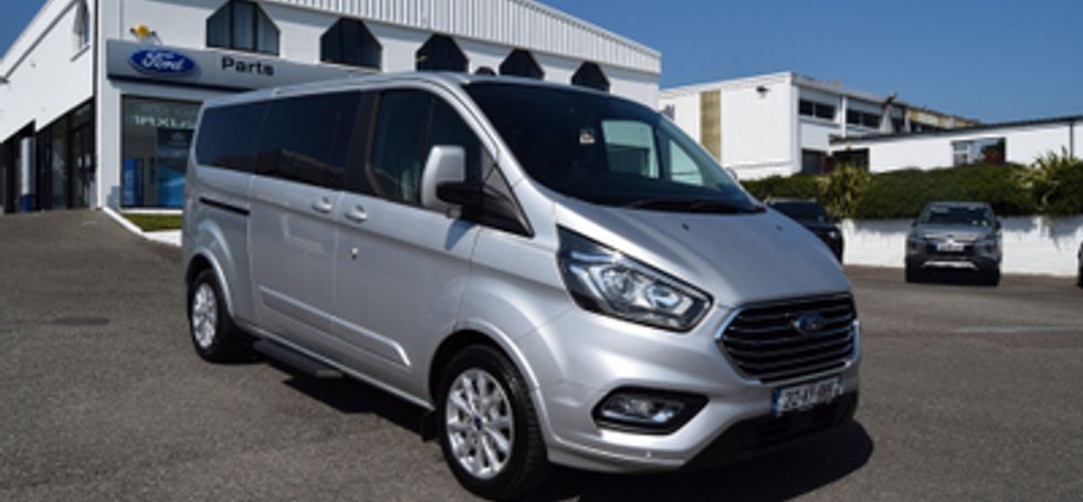 Ford Tourneo Custom 2021