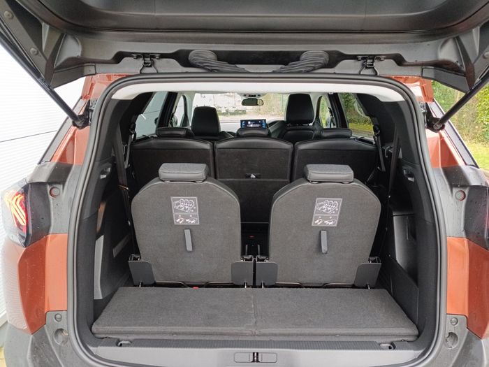 Peugeot 5008 2021
