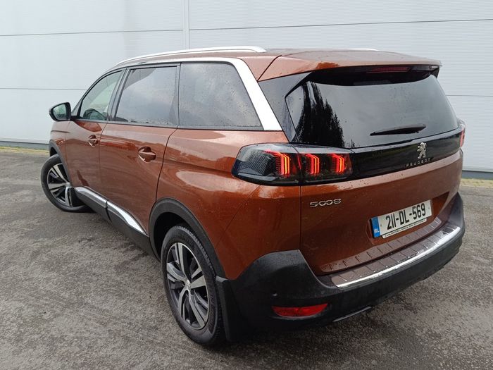 Peugeot 5008 2021