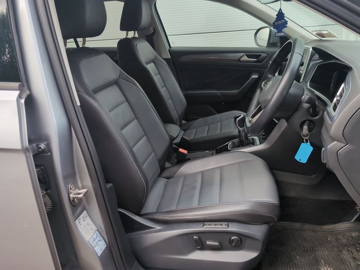 Volkswagen T-Roc 2023