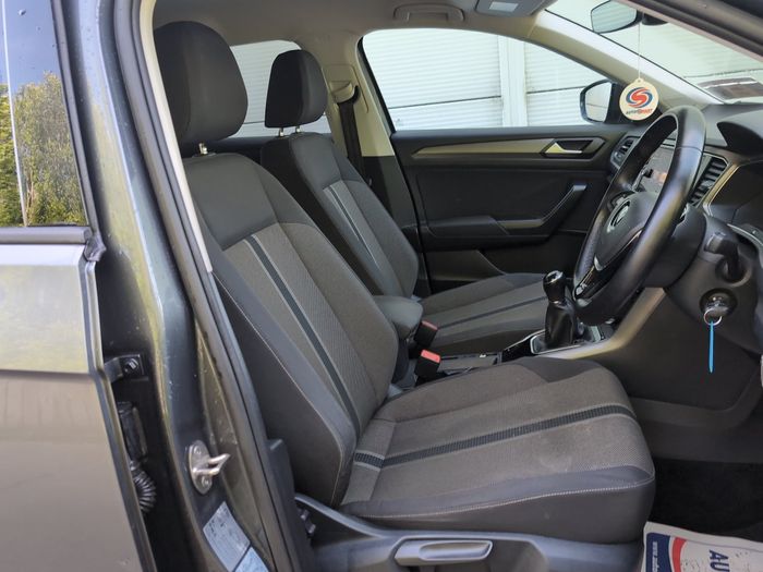 Volkswagen T-Roc 2021