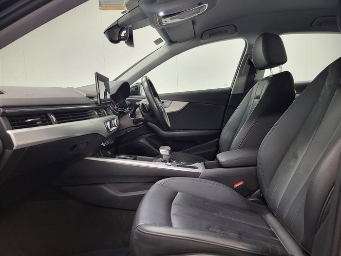Audi A4 2021