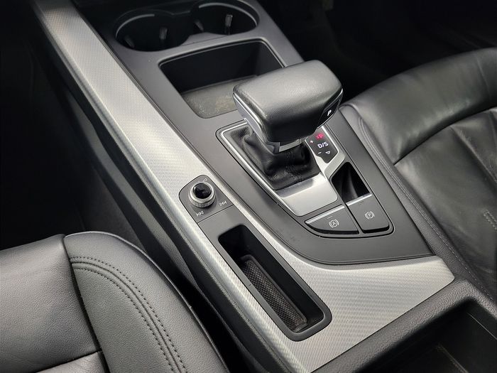 Audi A4 2021