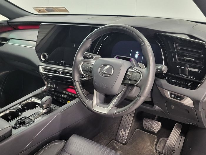 Lexus RX 2025