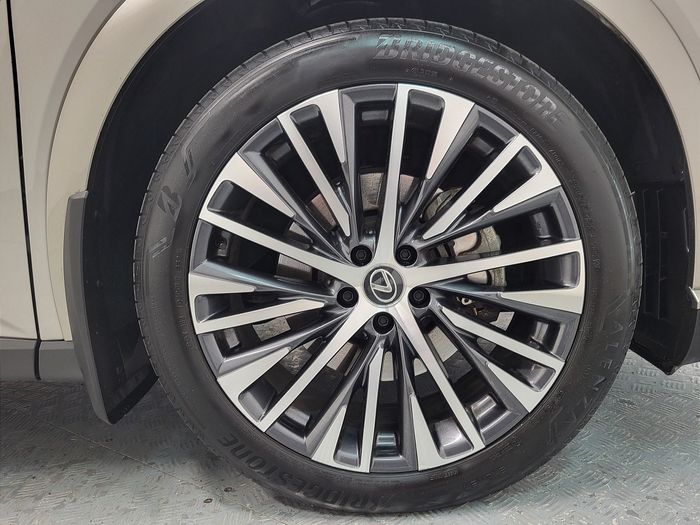 Lexus RX 2025