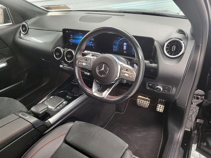 Mercedes-Benz GLA 2023