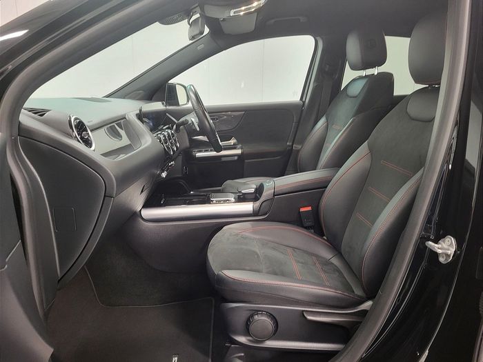 Mercedes-Benz GLA 2023