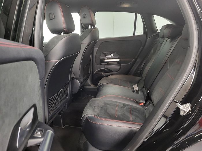 Mercedes-Benz GLA 2023