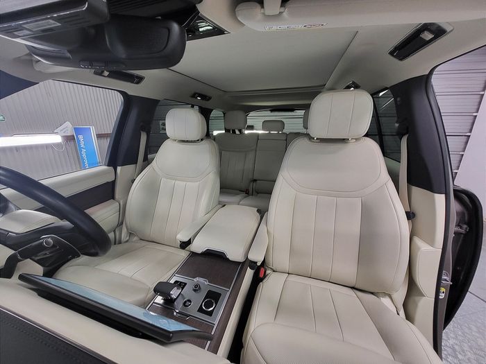 Land Rover Range Rover 2023