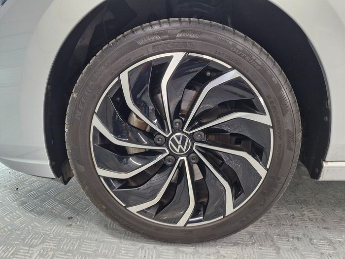 Volkswagen Golf 2024