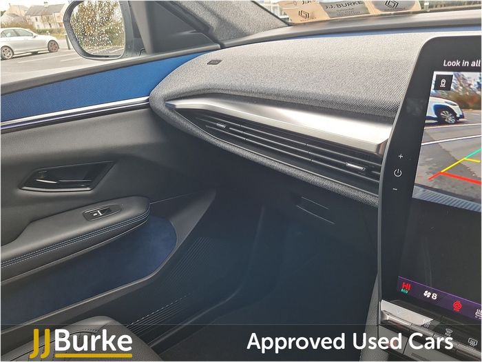 Renault Scenic E-Tech 2025