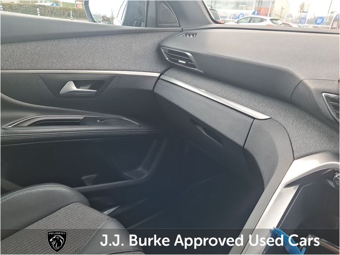 Peugeot 5008 2023