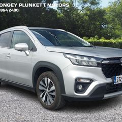 Suzuki S-CROSS 2023