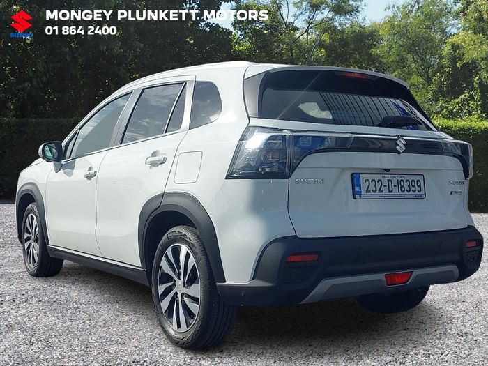 Suzuki S-CROSS 2023