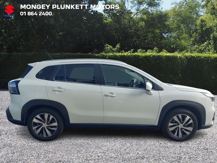 Suzuki S-CROSS 2023