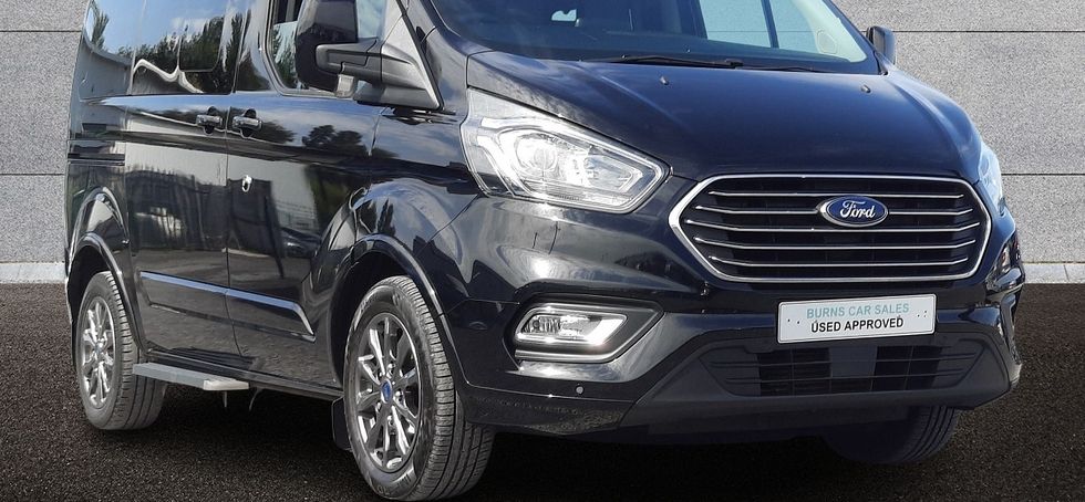 Ford Tourneo Custom 2023