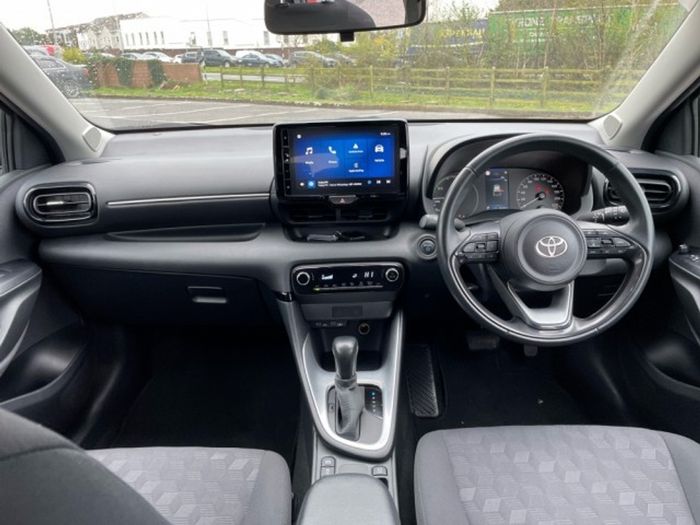 Toyota Yaris 2024