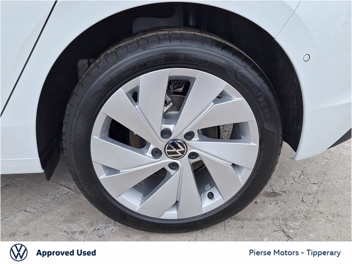 Volkswagen Golf 2025