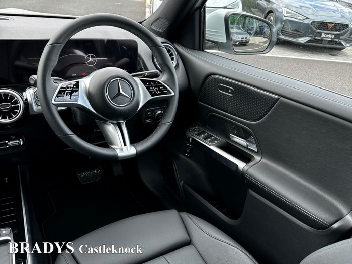 Mercedes-Benz GLB- Class 2025