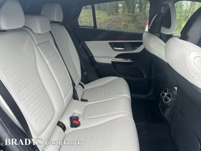 Mercedes-Benz GLC-Class 2025