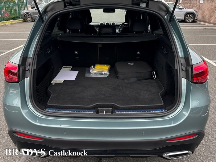 Mercedes-Benz GLC-Class 2025