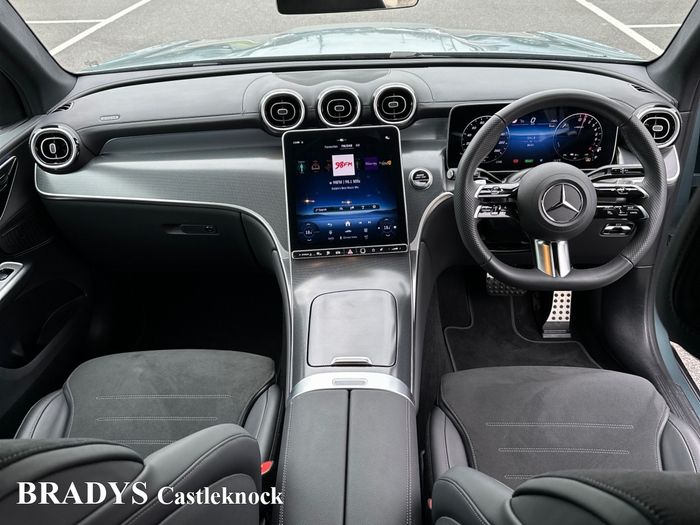 Mercedes-Benz GLC-Class 2025